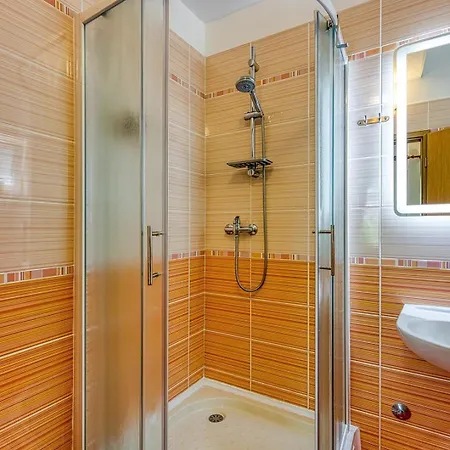 Aparments Jedro&karlo פורץ